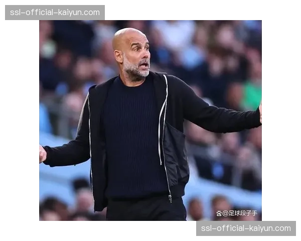 战术镜头：瓜迪奥拉在场边激动指挥，要求边锋罗德里戈深度回防参与协防